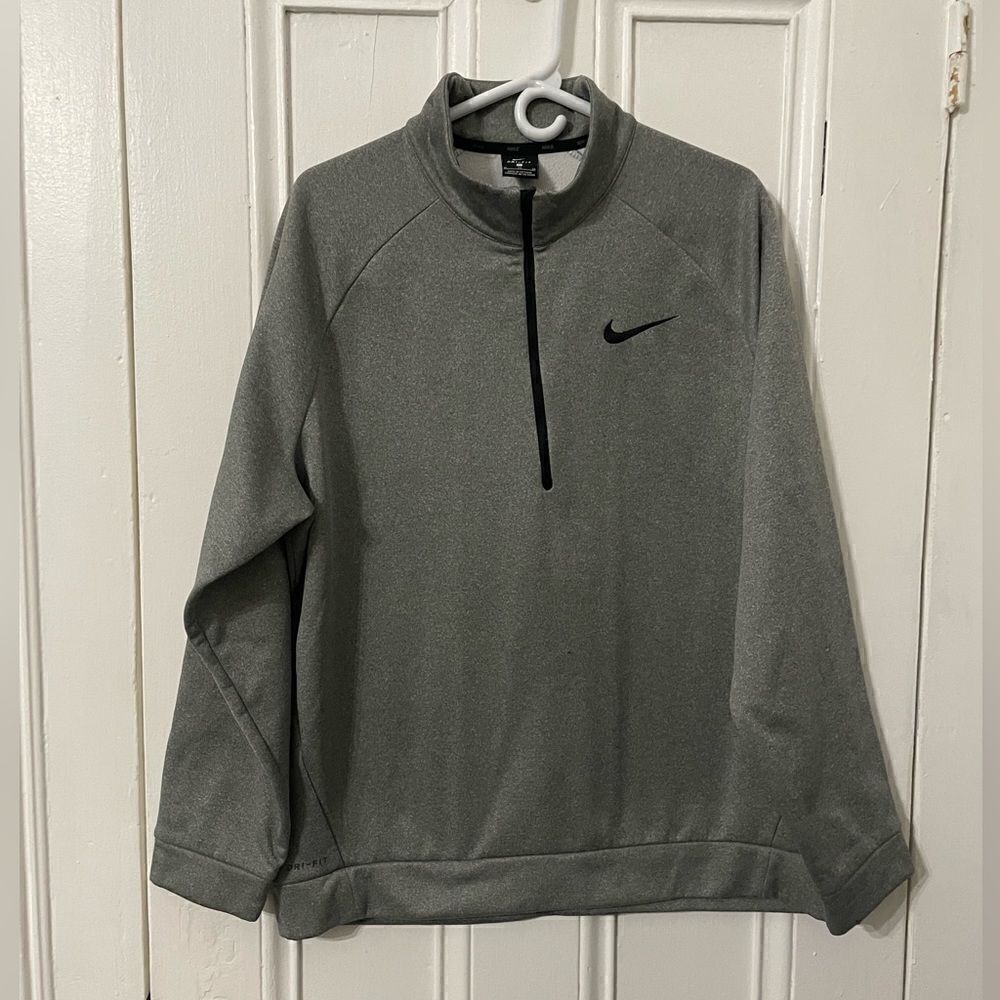 Nike Dri-fit long sleeve pullover